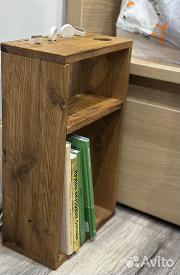 Тумба прикроватная из массива дуба