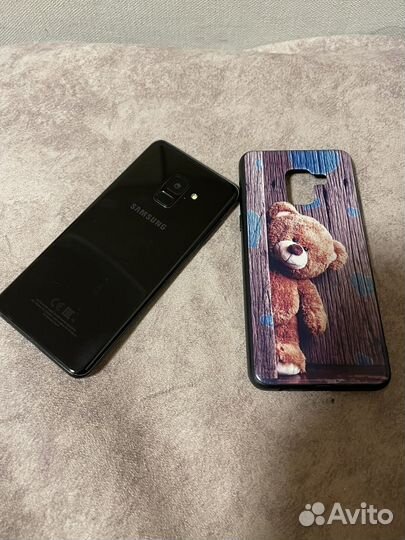 Samsung Galaxy A8 (2018), 4/32 ГБ