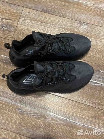 Reebok оригинал 38 кроссовки черные серые