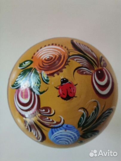 Деревянная шкатулка