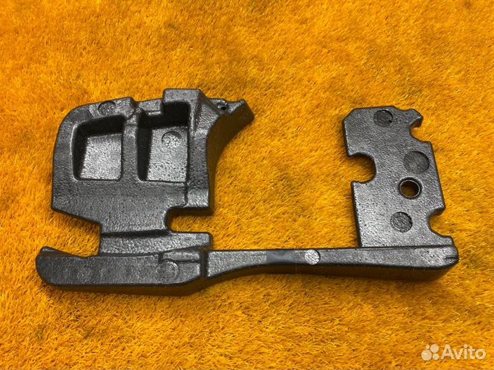 Наполнитель передний левый Bmw 5-Series F10