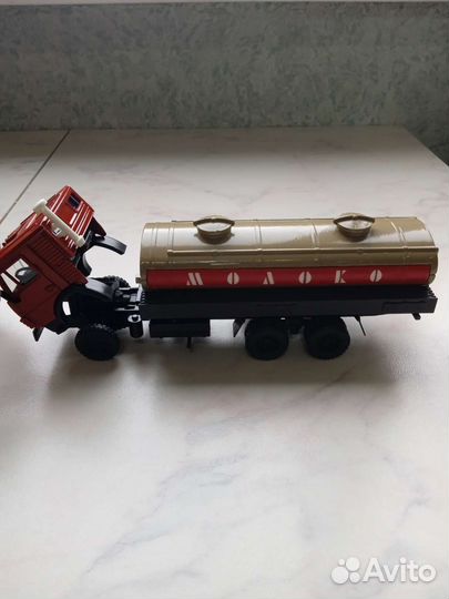 Модель камаз советский молоковоз 53212 СССР