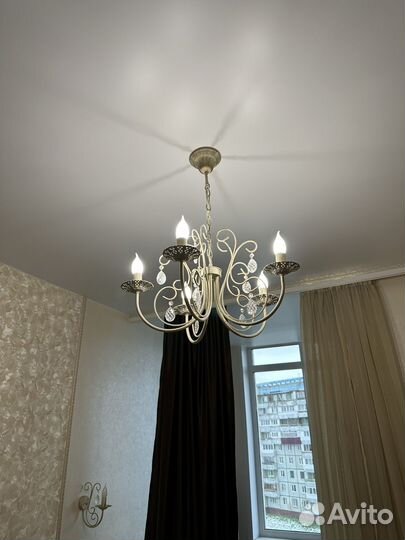 Люстры и светильники