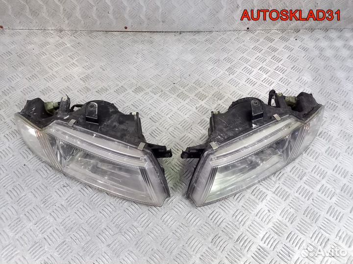 Фара левая правая Mitsubishi Carisma DA MR485383