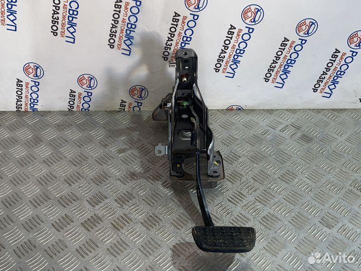 Педаль тормоза Kia Rio (QB) III (2011–2015)