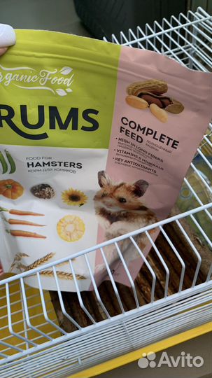 Клетка для грызунов с наполнителем