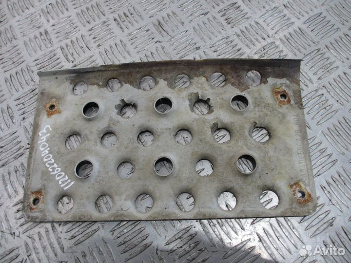 Ступенька Mercedes-Benz A9406660428