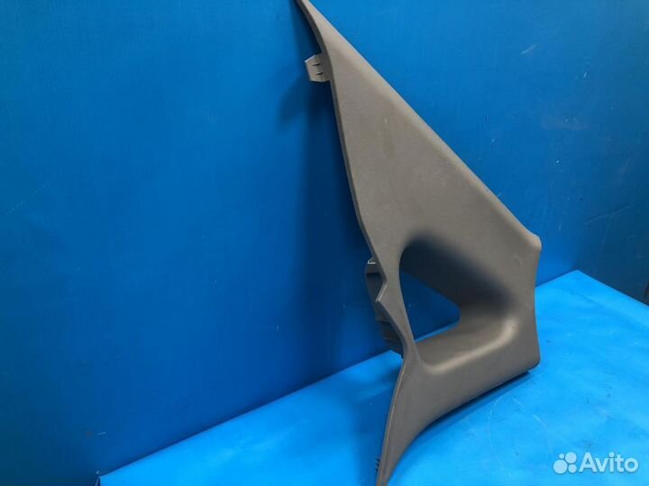 Обшивка задней стойки левая Hyundai Elantra 2006-2