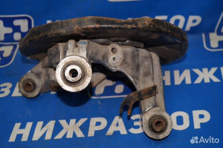 Кулак поворотный задний левый Nissan Teana J32