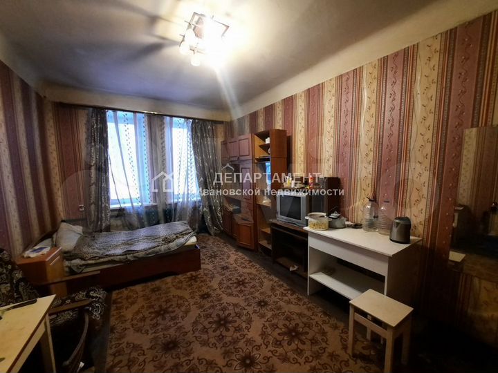 Комната 18,3 м² в 3-к., 1/2 эт.