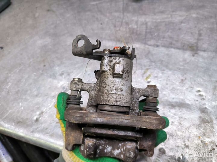 Renault Megane 2 3 суппорт задний правый