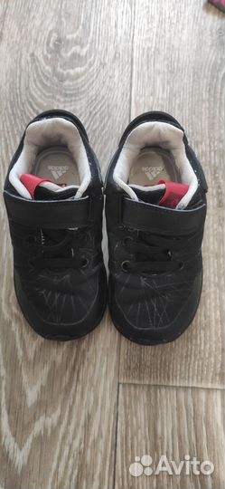 Кроссовки 23