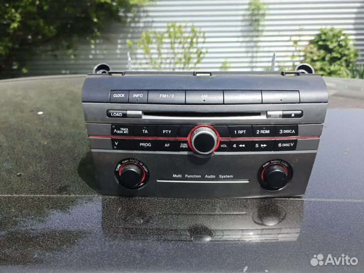 Магнитофон Mazda 3
