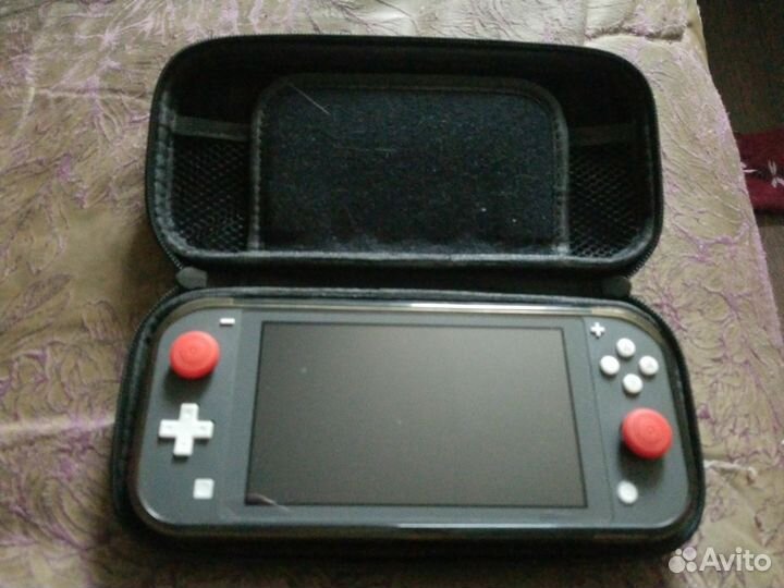 Nintendo switch lite шитая