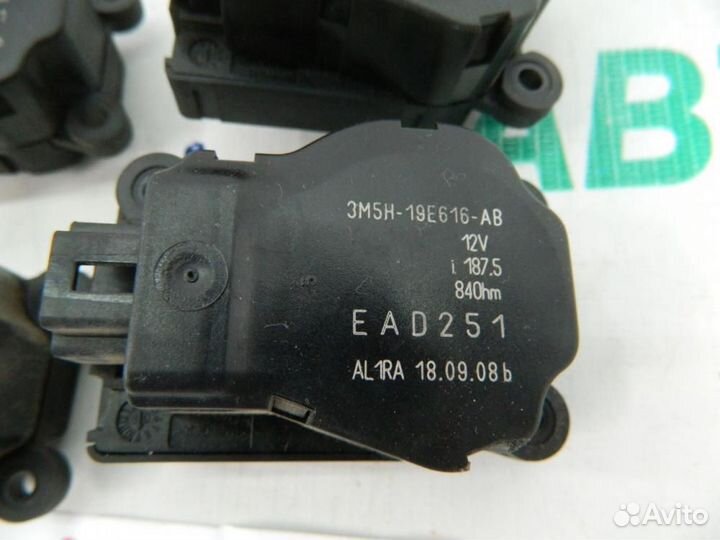 Моторчик заслонки печки для Ford Focus 2 2005-200