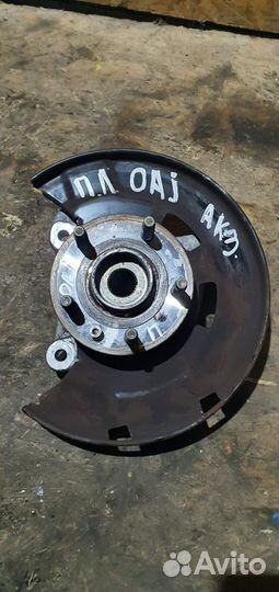 Кулак поворотный передний левый Opel Astra J 2010