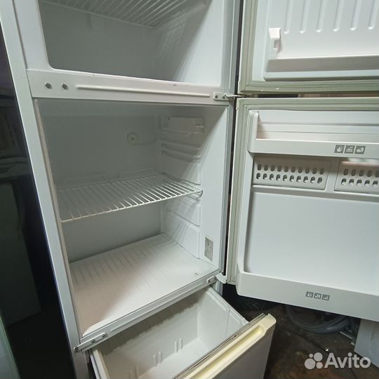 Холодильник Стинол