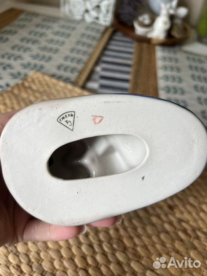 Статуэтка фарфор, Старик и золотая рыбка. Гжель