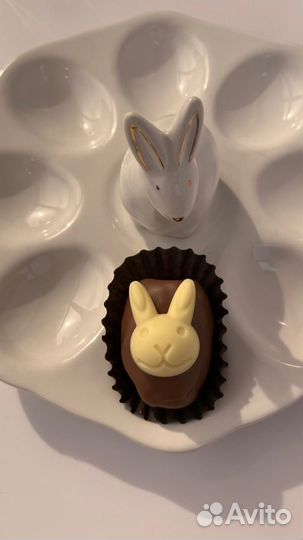 Финики в бельгийском шоколаде на Пасху