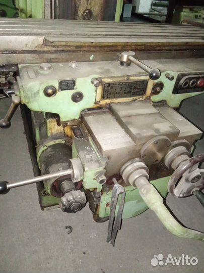 Фрезерный станок 6М82Г