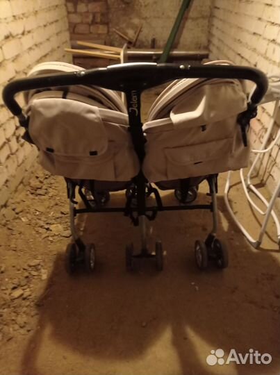 Коляска для двойни