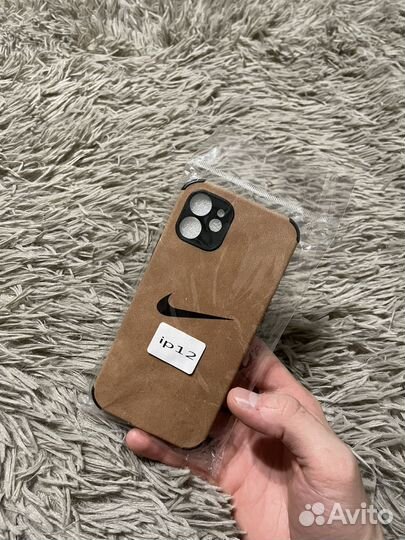 Чехол на iPhone 12 (новый)