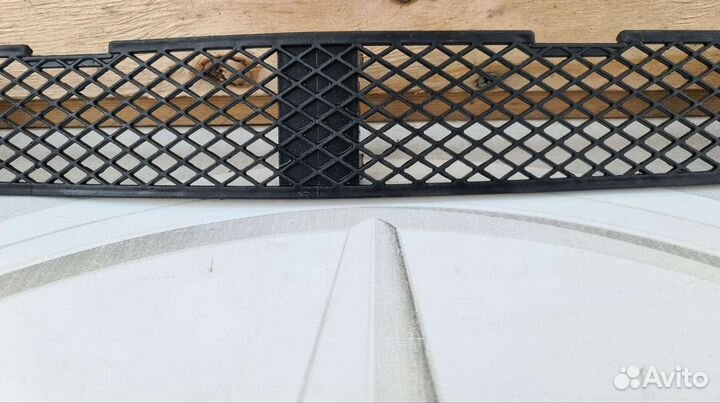 Решетка переднего бампера Mercedes W220