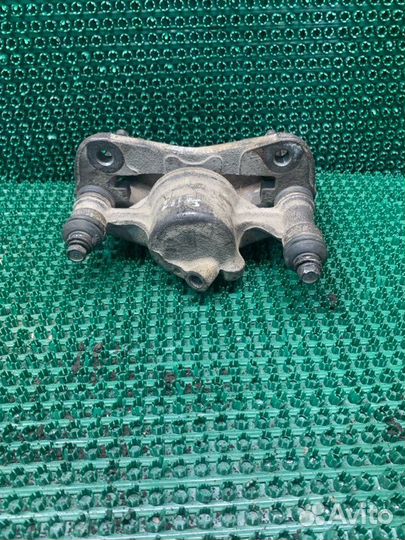 Суппорт тормозной передний левый Toyota Sprinter