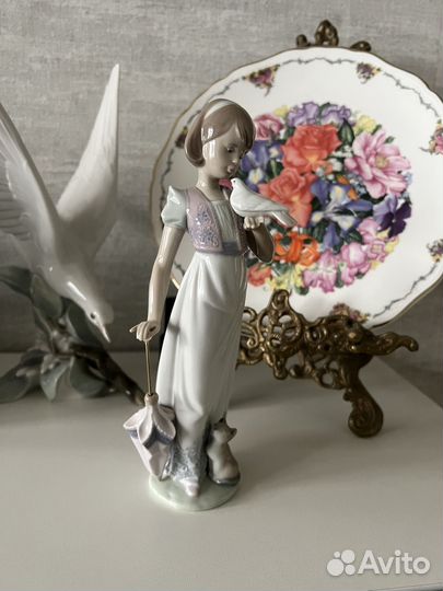 Фарфоровая статуэтка lladro
