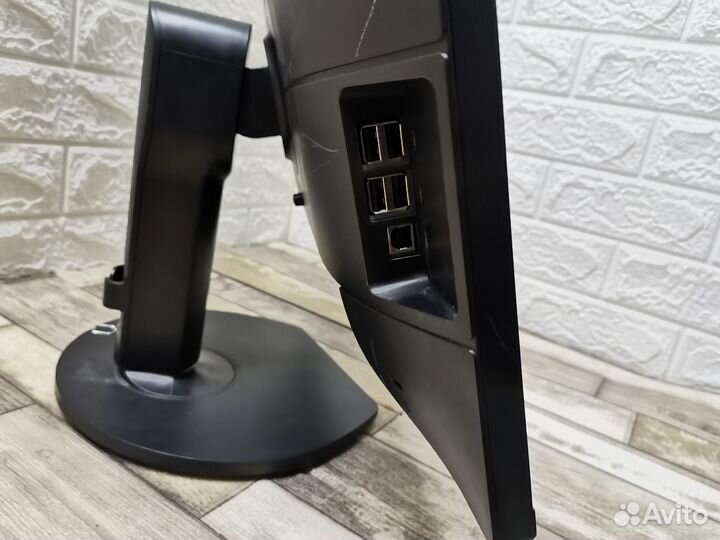 Монитор Philips 21.5