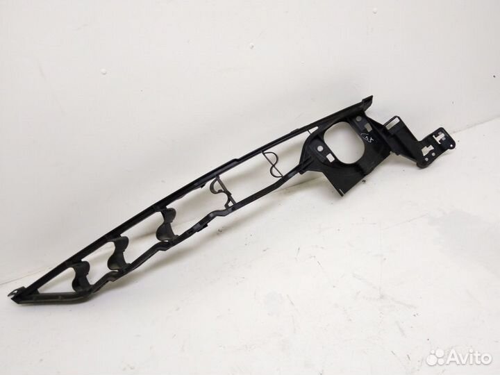 Кронштейн крыла правый X5 E70 BMW