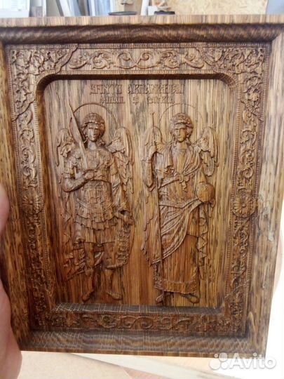 Резные иконы из дерева и акрилового камня