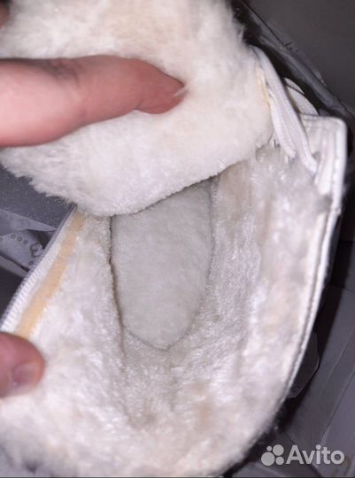 Новые ботинки