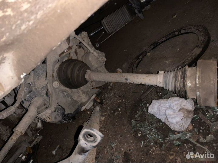 Привод левый Skoda Octavia A7