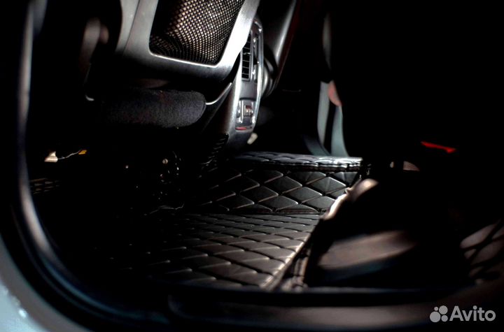 Коврик в багажник для Jeep Grand Cherokee