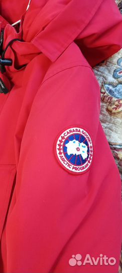 Пуховик canada goose женский