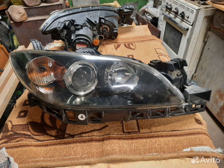 Фары на mazda 3 bk седан ксенон оригинал