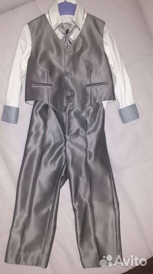 Костюм(жилет,брюки, рубашка)