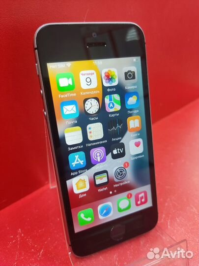 iPhone SE, 32 ГБ