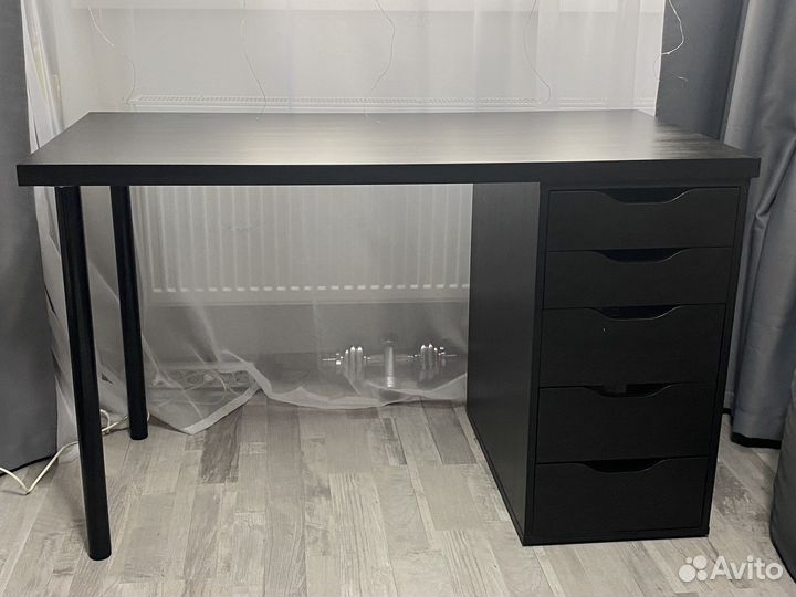 Стол письменный IKEA Алекс