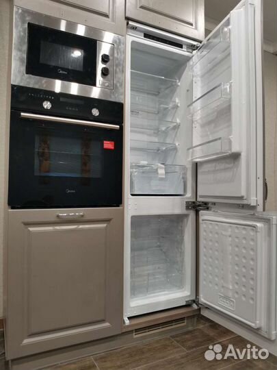 Кухонный гарнитур неоклассика