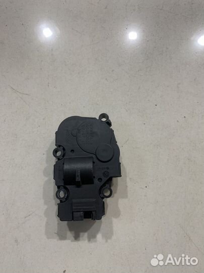 Моторчик привода заслонок отопителя