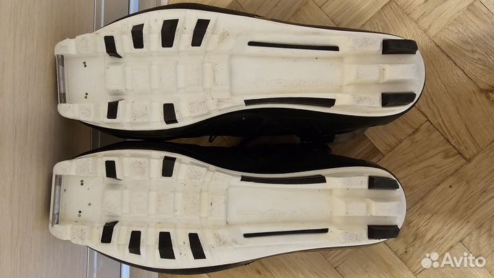 Лыжные ботинки tisa