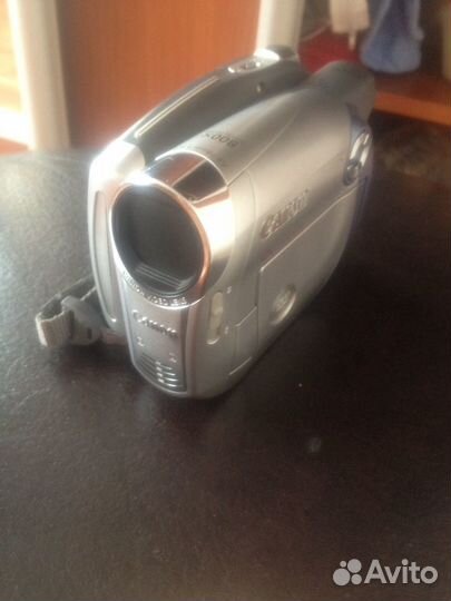 Видеокамера Canon
