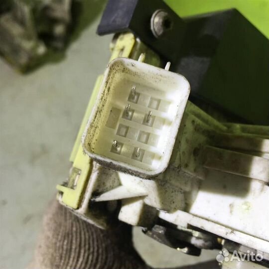 Замок двери передней правой Форд Фокус 1