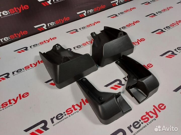 Брызговики Subaru Forester с 2018 S1578