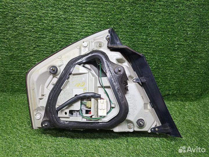 Стоп-сигнал правый Nissan Fuga PY50