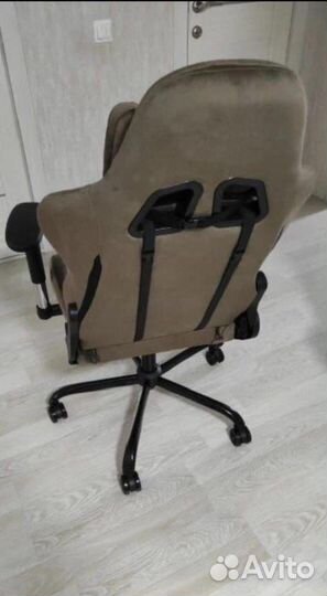 Компьютерное кресло геймерское новое