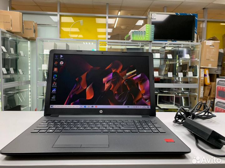 Ноутбук HP 15-bw067ur AMD A10 4 ядра/ Radeon 2Gb