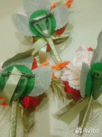 Бутоньерка, браслет четки